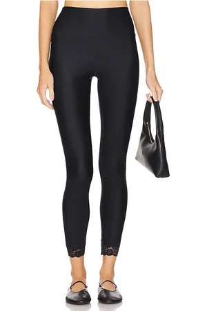 REVOLVE BEACH RIOT Beach riot leggings de encaje recortados taylor en color negro talla L en - Black. Talla L (también en XL).