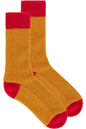 REVOLVE Guest In Residence Guest en residence calcetines en color amarillo talla all en - Yellow. Talla all.