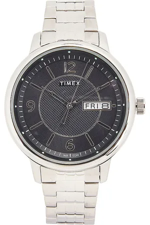 REVOLVE Timex Timex reloj chicago day en color azul talla all en - Blue. Talla all.