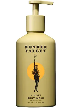REVOLVE Wonder Valley Wonder valley gel de baño hinoki hinoki body wash en color belleza: na talla all en /A - Beauty: NA. Talla all.
