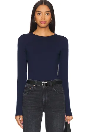 REVOLVE LA Made La made camiseta skinny crop neck en color azul marino talla L en - Navy. Talla L (también en M, S, XL).