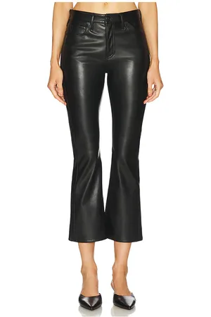 REVOLVE Rag & Bone Rag & bone pantalón acampanado de piel sintética peyton en color talla 25 en - Black. Talla 25 (también en 26, 28, 30, 31, 32).
