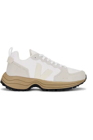 REVOLVE Veja Veja zapatilla deportiva venturi ii en color blanco talla 43 en White Pierre & Dune - White. Talla 43 (también en 44).
