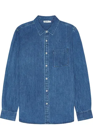 REVOLVE SIMKHAI Simkhai camisa dwayne en color denim-medium talla L en - Denim-Medium. Talla L (también en M).
