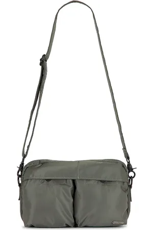 REVOLVE ALPHA INDUSTRIES Alpha industries bolso en color gris talla all en - Grey. Talla all.