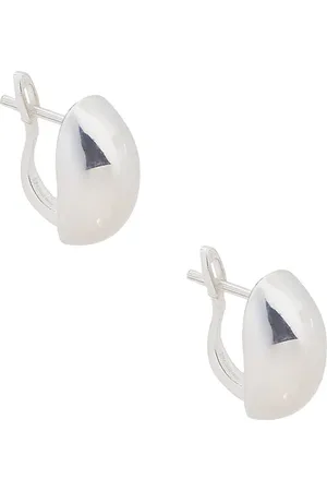 REVOLVE Loren Stewart Loren stewart pendientes en color plateado metálico talla all en - Metallic Silver. Talla all.