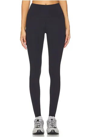 REVOLVE WellBeing + BeingWell Wellbeing + beingwell warmwell cielo legging en color talla L en - Black. Talla L (también en XL, XS, XXS).