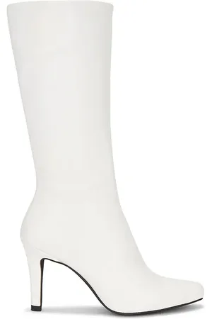 REVOLVE Jeffrey Campbell Jeffrey campbell botas portrait en color talla 6 en - White. Talla 6 (también en 6.5, 8.5, 9.5).