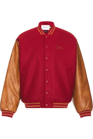 REVOLVE House of Sunny House of sunny chaqueta bomber universitaria club en color rojo talla L en - Red. Talla L (también en M, XL/1X).