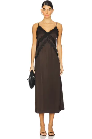 REVOLVE Gestuz Gestuz vestido lencero sachi en color chocolate talla 36 en - Chocolate. Talla 36 (también en 38).