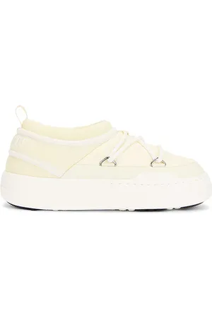 REVOLVE MOON BOOT Moon boot bota park icon en color blanco talla 35 en - White. Talla 35 (también en 36, 37).
