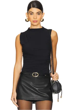 REVOLVE Rails Rails camiseta de tirantes cuello fantasía christen en color talla L en - Black. Talla L (también en S, XL, XS).