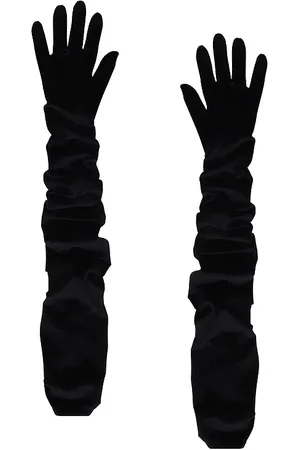 REVOLVE Bronx and Banco Bronx and banco guantes velvet opera en color talla M/L en - Black. Talla M/L (también en XS/S).