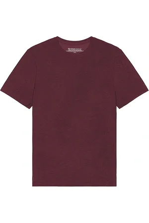 REVOLVE Beyond Yoga Beyond yoga camiseta en color burgundy talla L en - Burgundy. Talla L (también en M, S).
