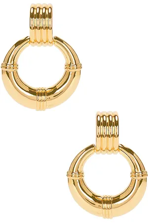 REVOLVE Heaven Mayhem Heaven mayhem pendientes rosa en color oro metálico talla all en - Metallic Gold. Talla all.