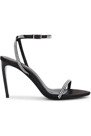 REVOLVE RAYE Raye sandalia cosmos en color talla 5 en - Black. Talla 5 (también en 6, 6.5, 7, 7.5, 8, 8.5, 9).