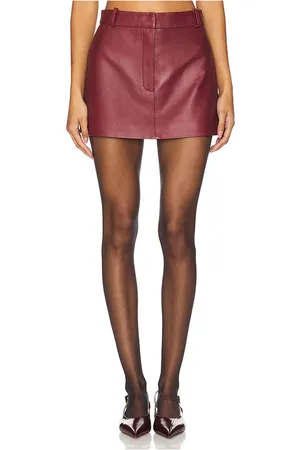 REVOLVE AEXAE Aexae minifalda cuero en color burgundy talla S en - Burgundy. Talla S (también en XS, XXS).