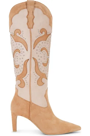 REVOLVE Dolce Vita Dolce vita bota finley stud en color bronce talla 6 en - Tan. Talla 6 (también en 7.5, 8, 8.5).