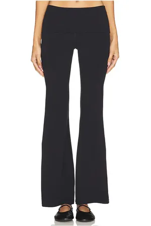 REVOLVE Splits59 Splits59 pantalón de 32 raquel airweight fold over flare en color talla L en - Black. Talla L (también en M, S, XS).