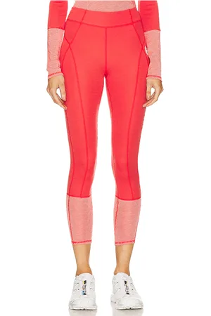 REVOLVE Free People Free people x fp movement moonlight base layer legging en color coral talla L en - Coral. Talla L (también en M, S, XS).