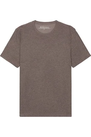 REVOLVE Beyond Yoga Beyond yoga camiseta en color gris talla M en - Grey. Talla M (también en S, XL/1X).