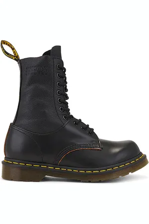 REVOLVE MM6 Maison Margiela Mm6 maison margiela botas 10 en color talla 42 en - Black. Talla 42 (también en 43, 44).