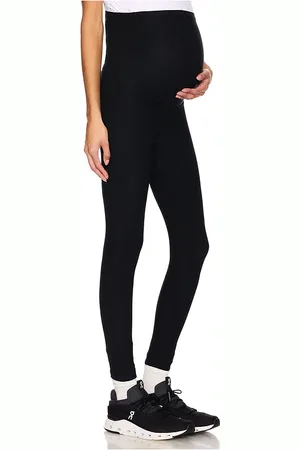 REVOLVE Beyond Yoga Beyond yoga leggings capri de maternidad spacedye love the bump en color negro talla L en - Black. Talla L (también en S, XL