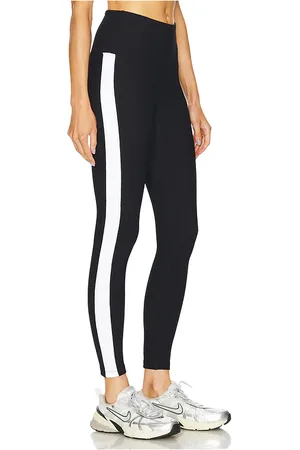 REVOLVE YEAR OF OURS Year of ours thermal tahoe legging en color negro talla M en - Black. Talla M (también en S, XS).