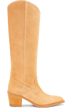 REVOLVE Stuart Weitzman Stuart weitzman bota tate en color bronce talla 8 en - Tan. Talla 8 (también en 9).