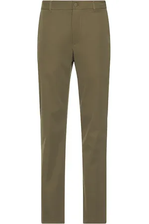 REVOLVE Tilley Tilley pantalón con trabillas en color militar talla 32x30 en - Army. Talla 32x30 (también en 33x30, 34x30, 36x30, 38x30).