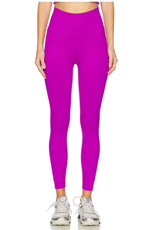 REVOLVE Spiritual Gangster Spiritual gangster legging 7/8 love sculpt en color morado talla M/L en - Purple. Talla M/L (también en XS/S).