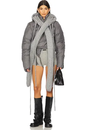 REVOLVE Ottolinger Ottolinger puffer jacket corta con acabado deconstruidos. en color talla L en - Grey. Talla L (también en M, XL, XS).