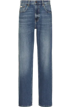 REVOLVE Calvin Klein Calvin klein 90s straight leg jeans en color azul talla 30 en - Blue. Talla 30 (también en 32, 34).
