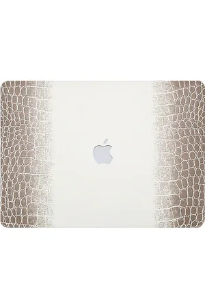 REVOLVE Heaven Mayhem Heaven mayhem funda portátil breezy en color crema talla all en - Cream. Talla all.