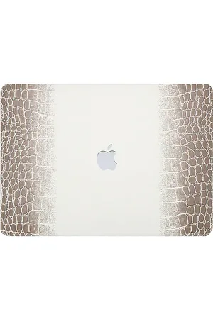 REVOLVE Heaven Mayhem Heaven mayhem funda portátil breezy en color crema talla all en - Cream. Talla all.