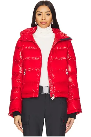 REVOLVE Perfect Moment Perfect moment chaqueta polar flare en color talla M en - Red. Talla M (también en XL).