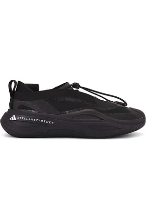 REVOLVE Adidas by Stella McCartney Adidas by stella mccartney zapatilla deportiva sportswear low ground en color talla 5.5 en - Black. Talla 5.5 (