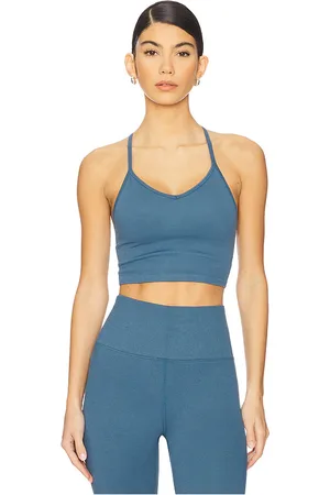 REVOLVE Spiritual Gangster Spiritual gangster bryn seamless crop tank top en color roca talla M/L en - Slate. Talla M/L (también en XS/S).