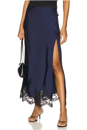 REVOLVE Stone Cold Fox Stone cold fox falda camila en color azul marino talla L en - Navy. Talla L (también en M, S, XS).