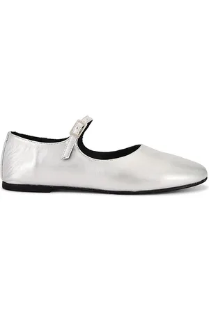 REVOLVE Freda Salvador Freda salvador aubrey mary jane en color plateado metálico talla 10 en - Metallic Silver. Talla 10 (también en 6, 6.5, 7, 7