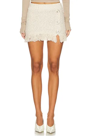 REVOLVE ASTA RESORT Asta resort minifalda abotonada angelina en color crema talla M en - Cream. Talla M (también en S, XL, XS).