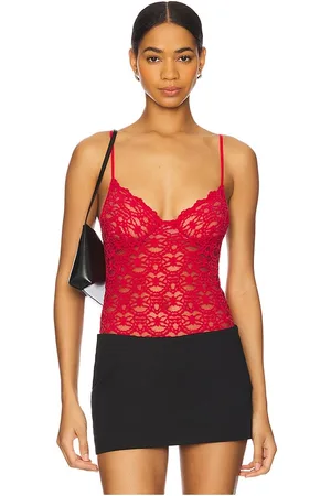 REVOLVE Only Hearts Only hearts body encaje vicki en color talla M en - Red. Talla M (también en S).