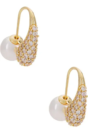 REVOLVE Ettika Ettika pendientes en color oro metálico talla all en - Metallic Gold. Talla all.