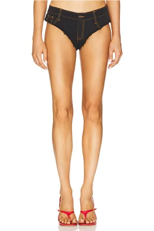 REVOLVE POSTER GIRL Poster girl mini shorts de mezclilla oakley en color talla L en - Black. Talla L (también en M, S, XL, XS).