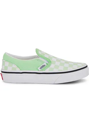 REVOLVE Vans Vans kids classic slip-on en color verde talla 11 en - Green. Talla 11 (también en 11.5, 12, 12.5, 13).