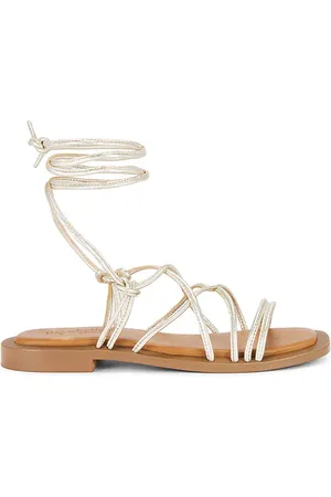 REVOLVE Seychelles Seychelles sandalias tiras lilac two en color oro metálico talla 10 en - Metallic Gold. Talla 10 (también en 6, 6.5, 8