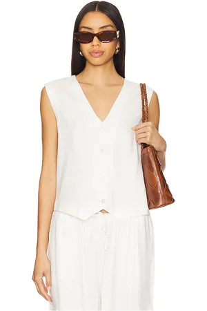 REVOLVE BEACH RIOT Beach riot chaleco darcy en color blanco talla L en - White. Talla L (también en M, S, XL, XS).