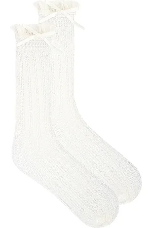 REVOLVE Casa Clara Casa clara calcetines tobilleros con detalle de volantes en color blanco talla all en - White. Talla all.