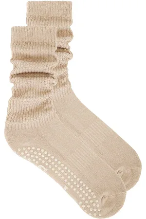 REVOLVE Souls. Souls. calcetin cloud en color talla M-L en - Cream. Talla M-L (también en S-M).