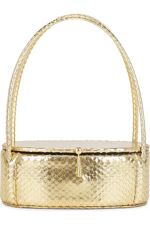 REVOLVE Alexis Alexis bolsa ovalada en color oro metálico talla all en - Metallic Gold. Talla all.